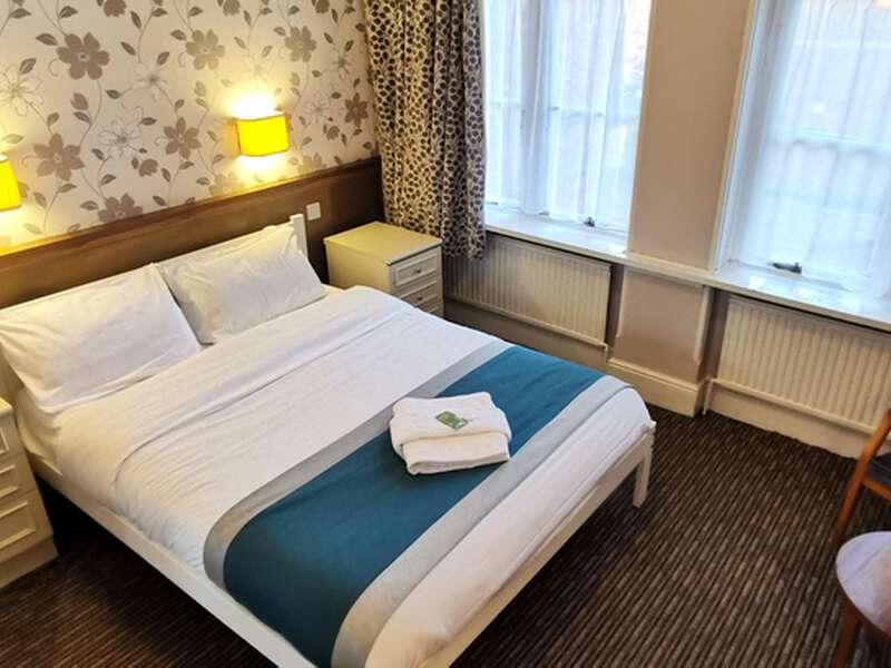 Double En-suite Room (inc. Breakfast)